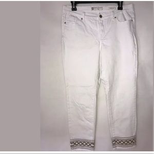 Ann Klein Women’s Capris Jeans size 10 white